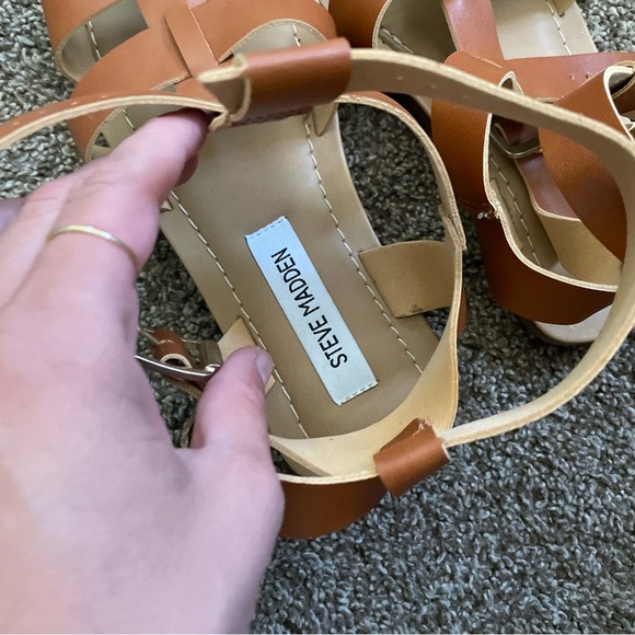 Steve Madden gladiator sandal size 7 brown - Picture 2 of 5